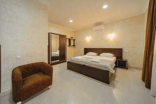 Отель Kobes Marani Телави Стандартный двухместный номер с 2 отдельными кроватями-1
